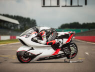 WMC250EV: White Motorcycle desvela su moto eléctrica de récord 39 White Motorcycle WMC250EV moto electrica (51)