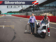 WMC250EV: White Motorcycle desvela su moto eléctrica de récord 37 White Motorcycle WMC250EV moto electrica (75)