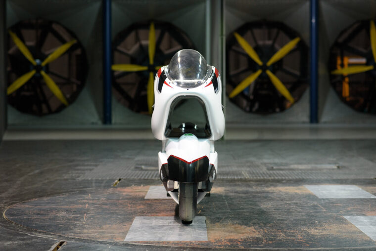 White-Motorcycle-WMC250EV-moto-electrica (82)