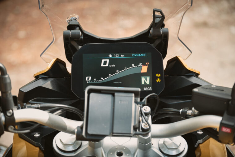 BMW-F-900-XR-2021-detalles-29