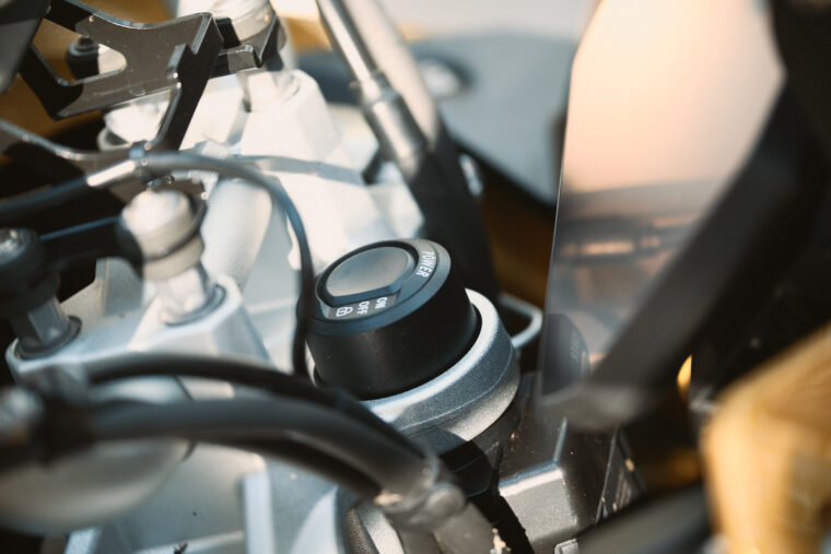 BMW-F-900-XR-2021-detalles-31