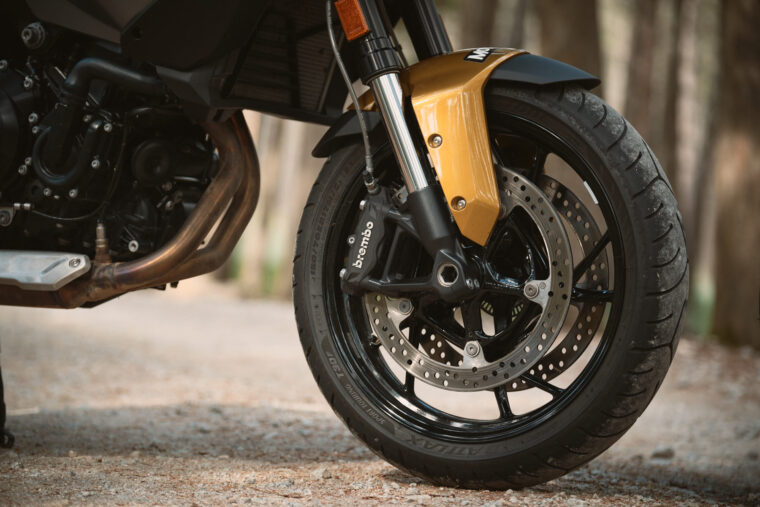 BMW-F-900-XR-2021-detalles-4