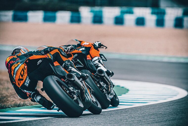 KTM-RC-8C-2022 (65)