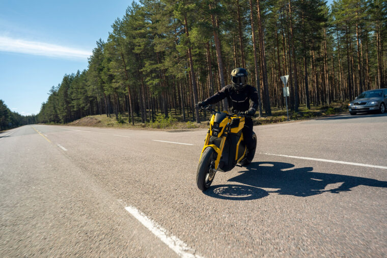 Verge-TS-accion-moto-electrica (9)