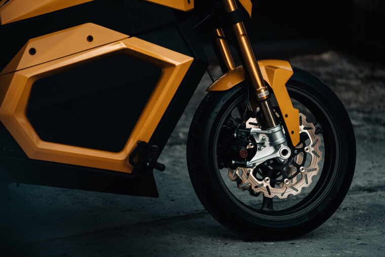 Verge-TS-estaticas-moto-electrica (14)