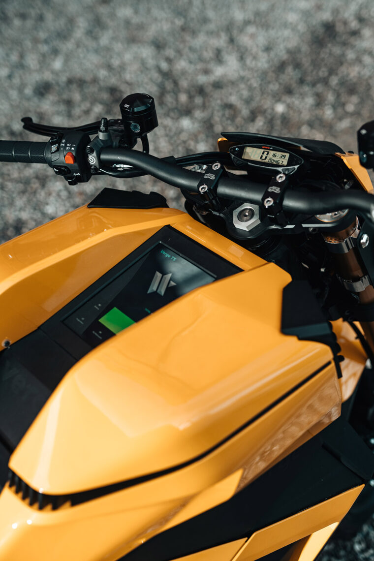 Verge-TS-estaticas-moto-electrica (5)