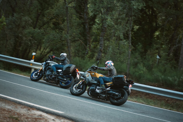 Yamaha-Tracer-9-GT-vs-BMW-F-900-XR-2021-13