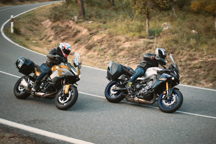 Yamaha-Tracer-9-GT-vs-BMW-F-900-XR-2021-15
