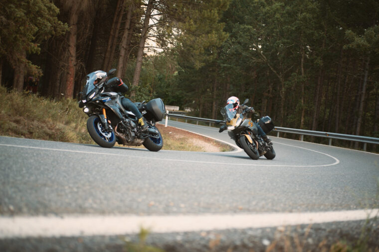 Yamaha-Tracer-9-GT-vs-BMW-F-900-XR-2021-17