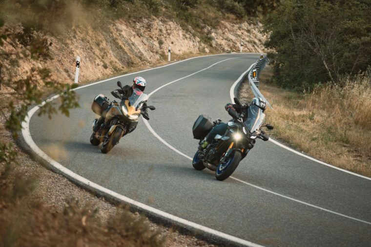 Yamaha-Tracer-9-GT-vs-BMW-F-900-XR-2021-21