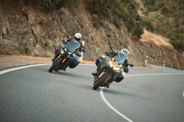 Yamaha-Tracer-9-GT-vs-BMW-F-900-XR-2021-27