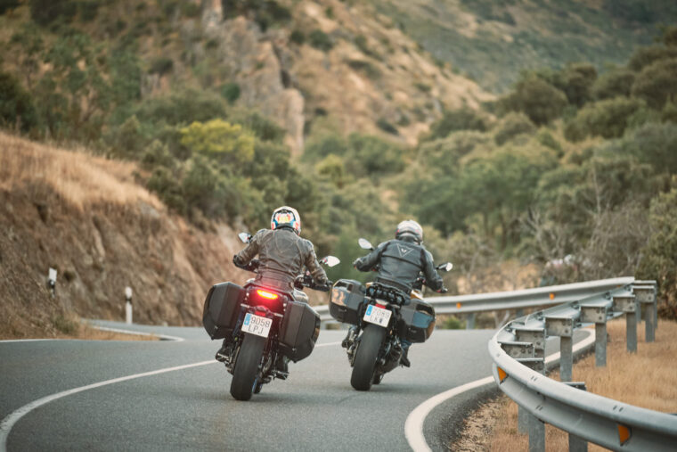 Yamaha-Tracer-9-GT-vs-BMW-F-900-XR-2021-30