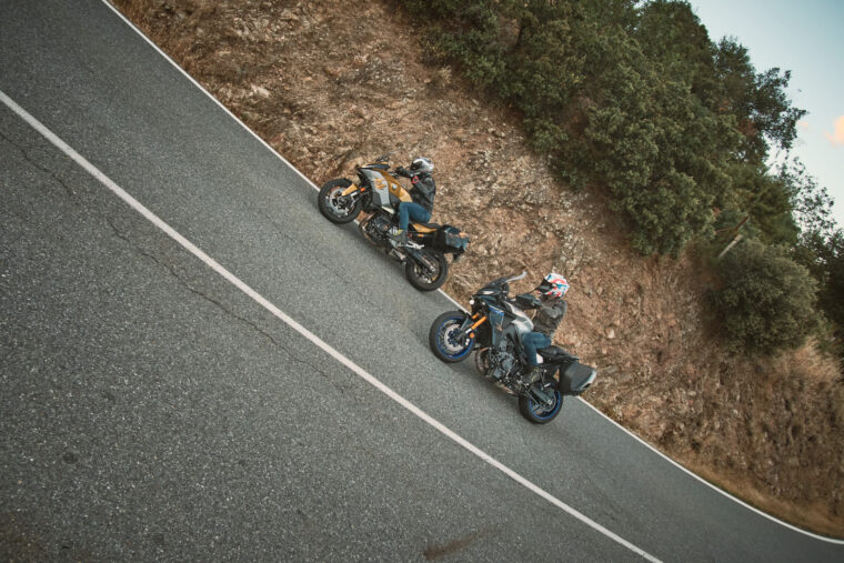 Yamaha-Tracer-9-GT-vs-BMW-F-900-XR-2021-33