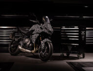 Triumph Tiger Sport 660 2022: ¡Primeras fotos y vídeo de la futura sport-tourer! 5 Triumph Tiger Sport 660 2022 prototipo (5)