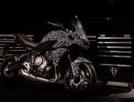 Triumph Tiger Sport 660 2022: ¡Primeras fotos y vídeo de la futura sport-tourer! 4 Triumph Tiger Sport 660 2022 prototipo (6)