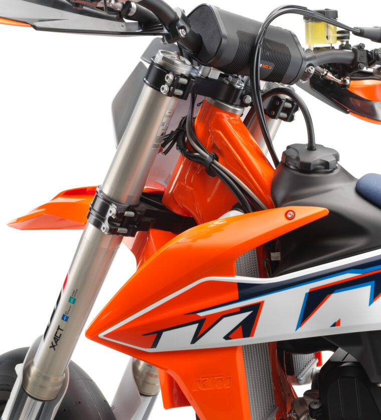 KTM-450-SMR-2022-supermoto (3)