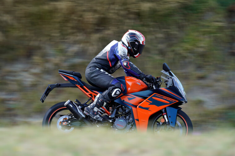 KTM RC 390 2022 Prueba - 14