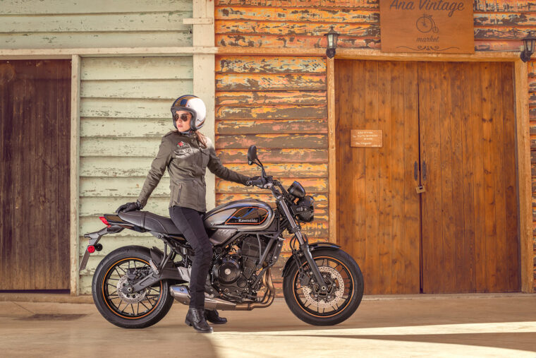 Kawasaki-Z650RS-2022 (21)