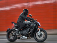 MV Agusta Brutale 1000 RS 2022 accion (19)