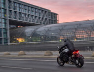 MV Agusta Brutale 1000 RS 2022 accion (8)