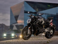 MV Agusta Brutale 1000 RS 2022 ambiente (13)
