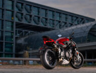 MV Agusta Brutale 1000 RS 2022 ambiente (4)