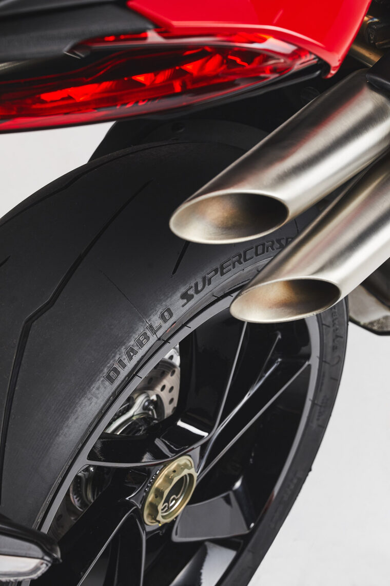 MV-Agusta-Brutale-1000-RS-2022-detalles (2)