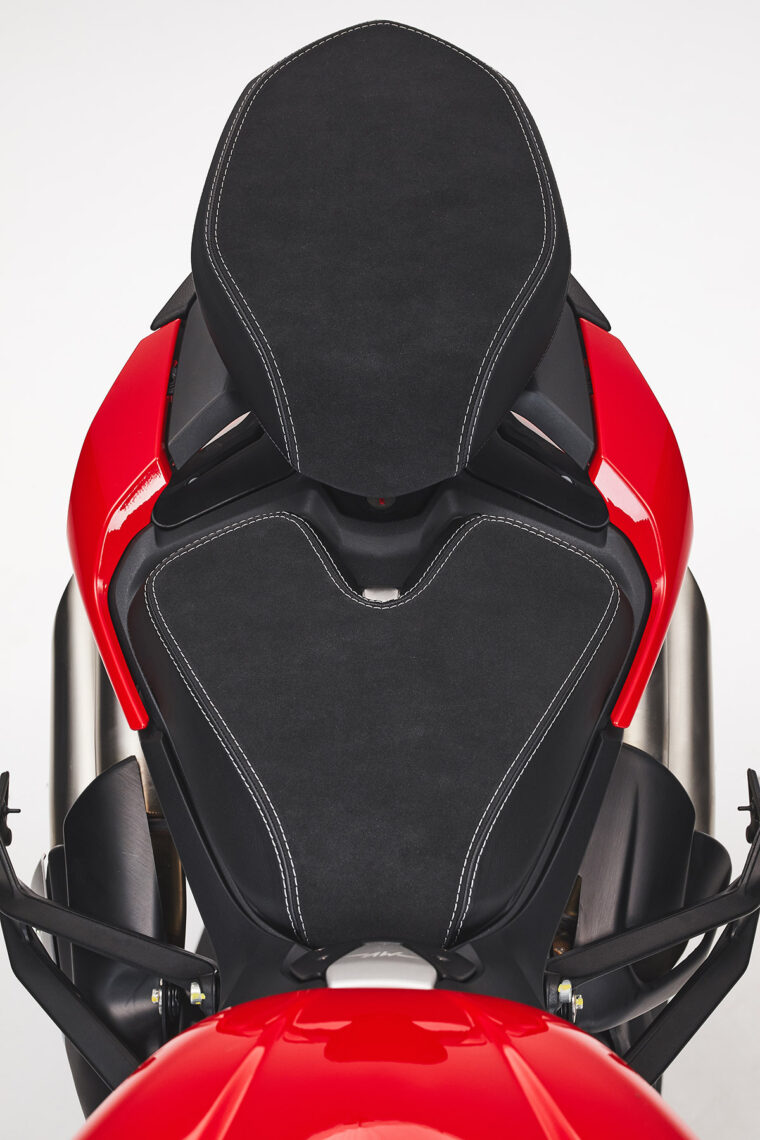 MV-Agusta-Brutale-1000-RS-2022-detalles (23)