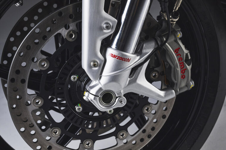 MV-Agusta-Brutale-1000-RS-2022-detalles (33)