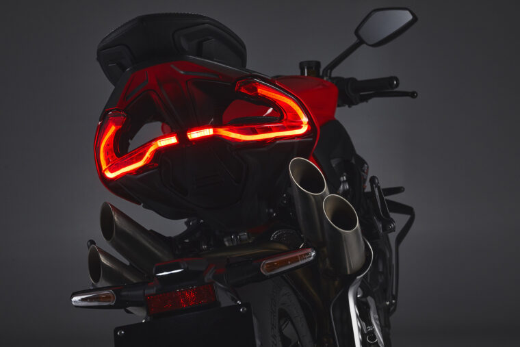 MV-Agusta-Brutale-1000-RS-2022-detalles (35)