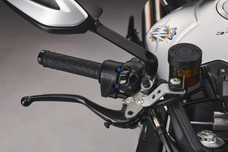 MV-Agusta-Brutale-1000-RS-2022-detalles (49)