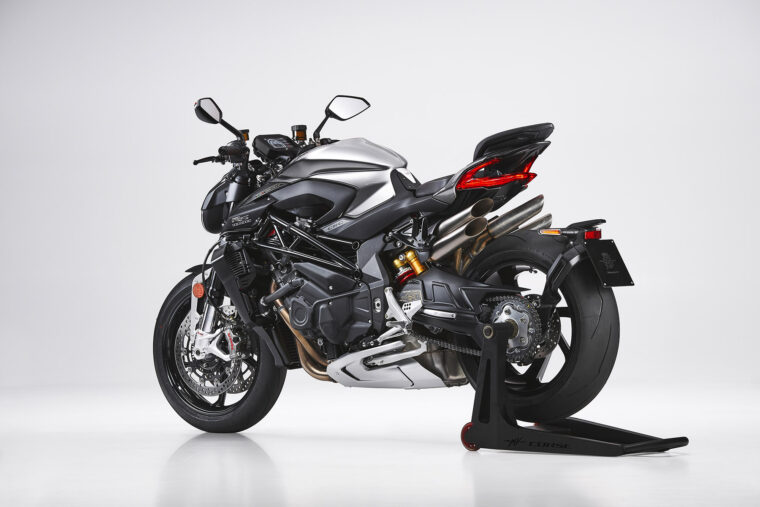 MV-Agusta-Brutale-1000-RS-2022-estudio (16)