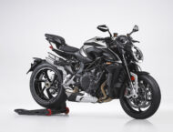 MV Agusta Brutale 1000 RS 2022 estudio (4)