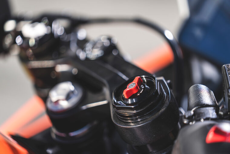 Prueba KTM RC 390 2022 Detalles - 20