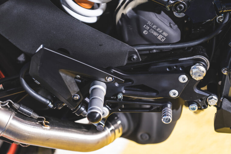 Prueba KTM RC 390 2022 Detalles - 39