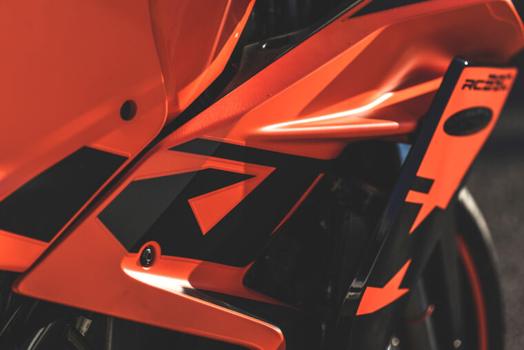 Prueba KTM RC 390 2022 Detalles - 61