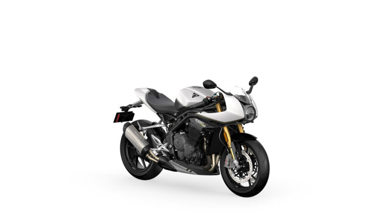Triumph-Speed-Triple-1200-RR-2022-estudio (2)