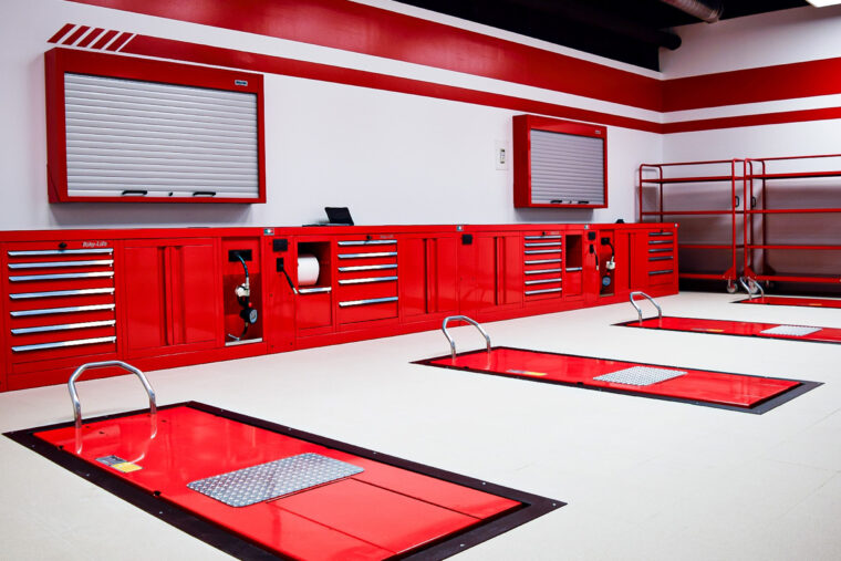 Ducati Madrid Sur abrió sus puertas con éxito en el centro de ocio X-Madrid 3 ducati madrid concesionario 9