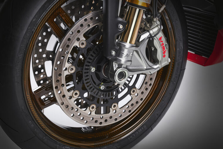 MV-Agusta-Brutale-1000-Nurburgring-2022-detalles (13)