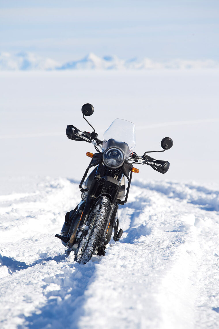 Royal-Enfield-Polo-Sur-previo-11