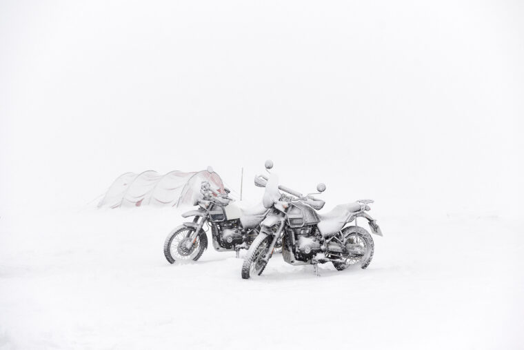 Royal-Enfield-Polo-Sur-previo-19