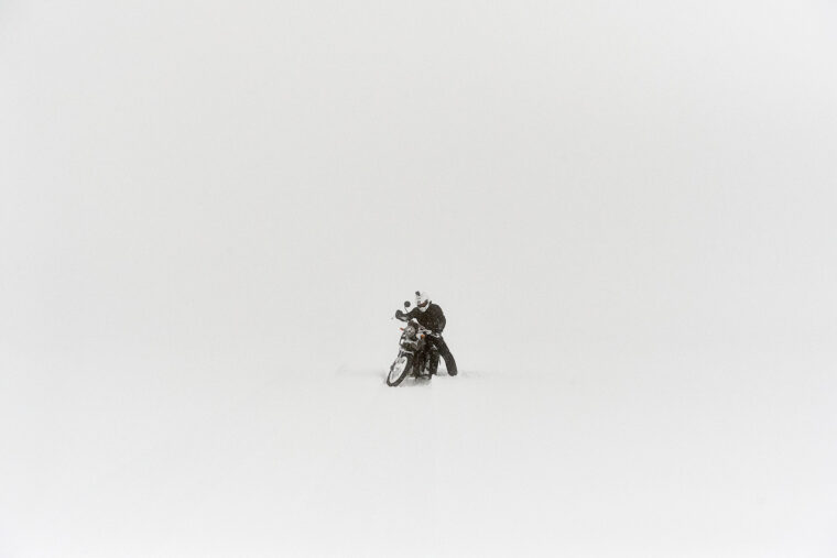 Royal-Enfield-Polo-Sur-previo-21