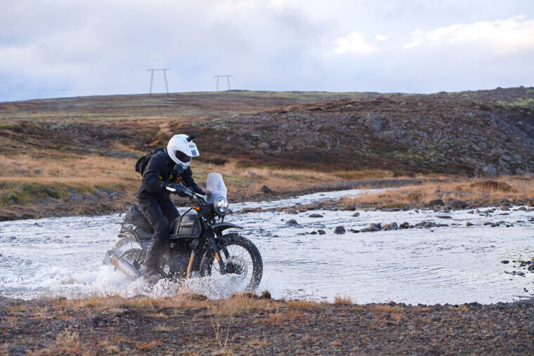 Royal-Enfield-Polo-Sur-previo-4