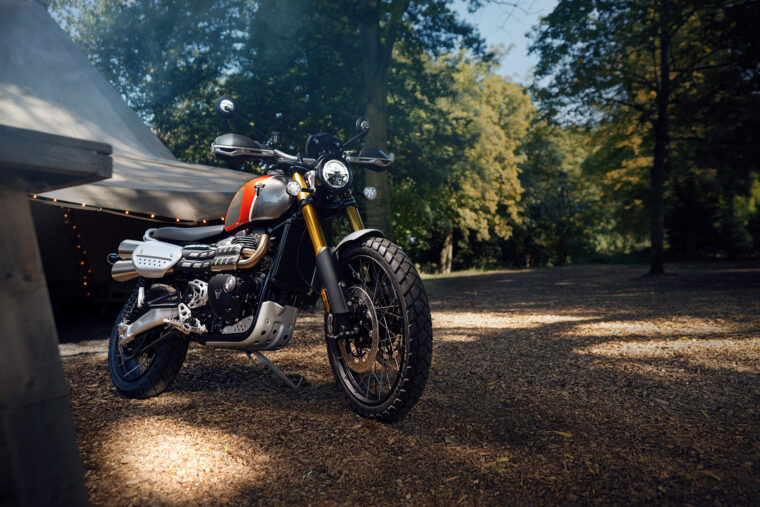 Triumph-Scrambler-1200-XE-Gold-Line-2022-estaticas-6