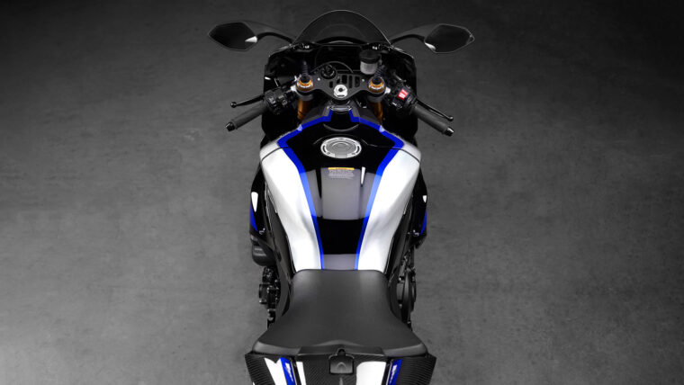 Yamaha-R1M-2022 (18)