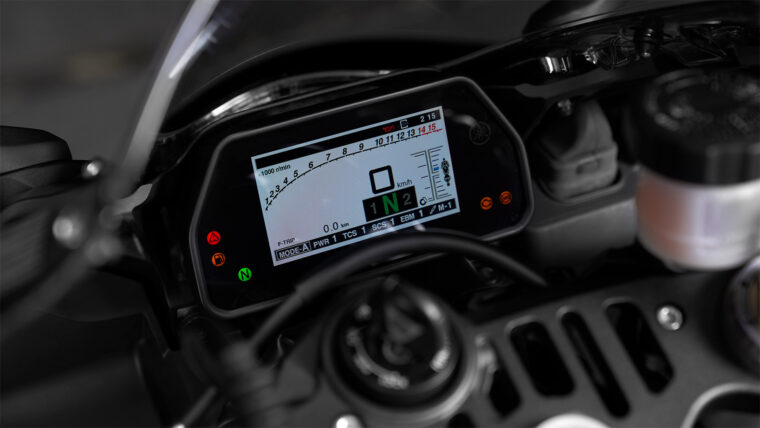 Yamaha-R1M-2024- - 17