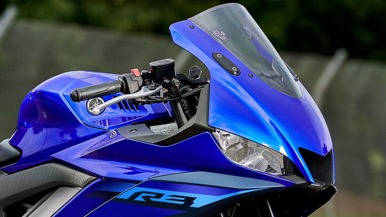 Yamaha-R3-2024- - 16
