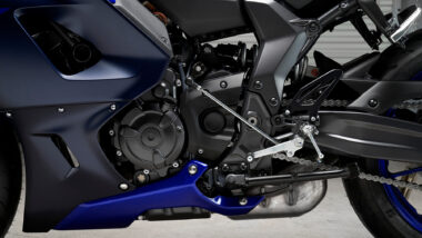 Yamaha R7 2022 detalles 11