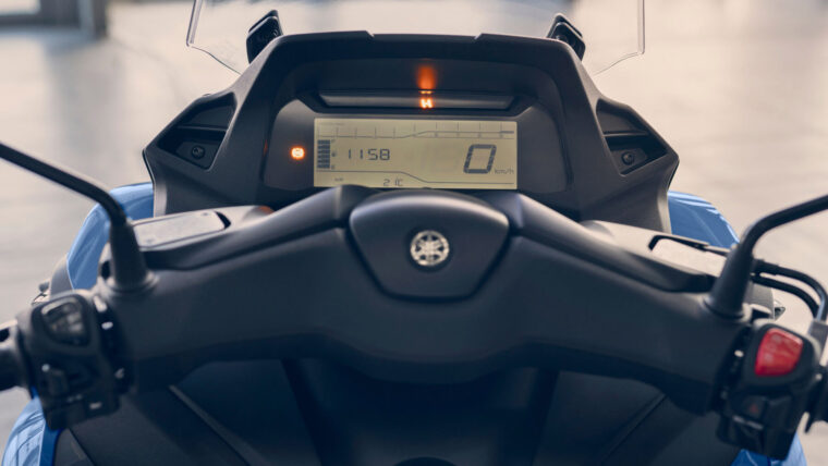 Yamaha-Tricity-300-2022-16