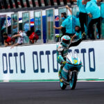 Lowes se impone tras la caída de Raúl Fernández cuando lideraba 2 Foggia culmina la remontada con victoria y Acosta salva los muebles con un podio